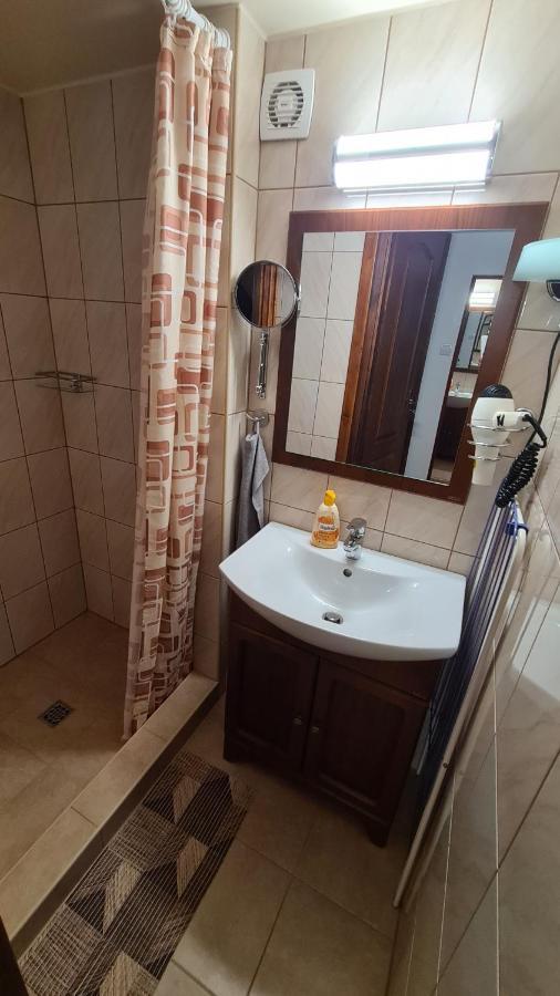 Gyulai Fuerdoe Apartman מראה חיצוני תמונה