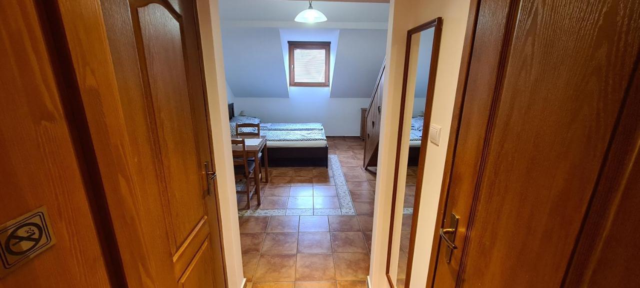 Gyulai Fuerdoe Apartman מראה חיצוני תמונה