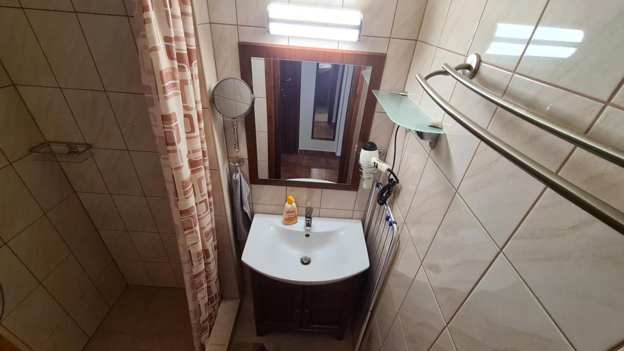 Gyulai Fuerdoe Apartman מראה חיצוני תמונה